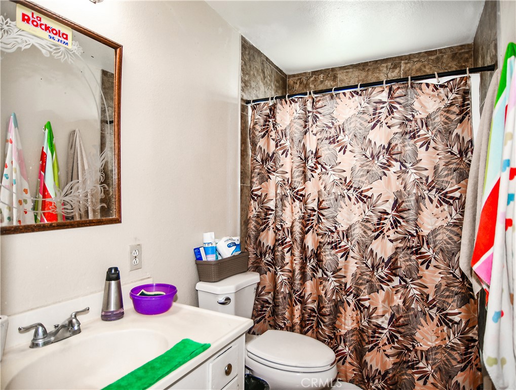 1003 W Bishop