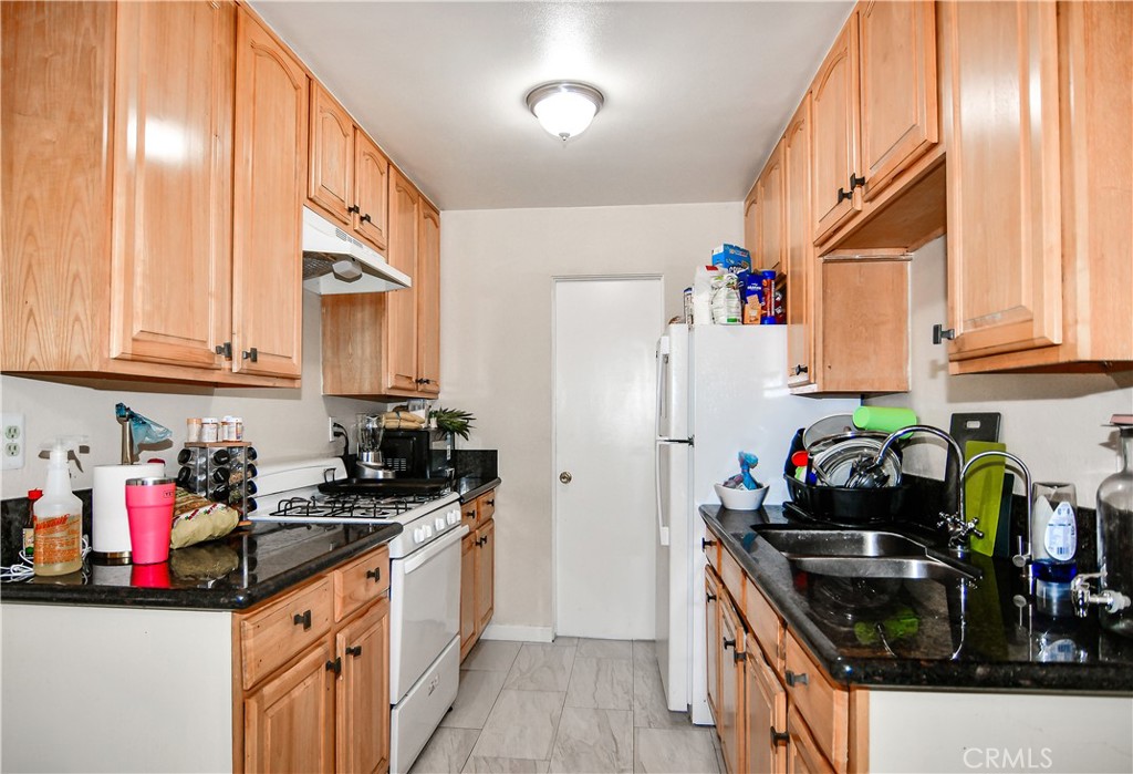 1003 W Bishop