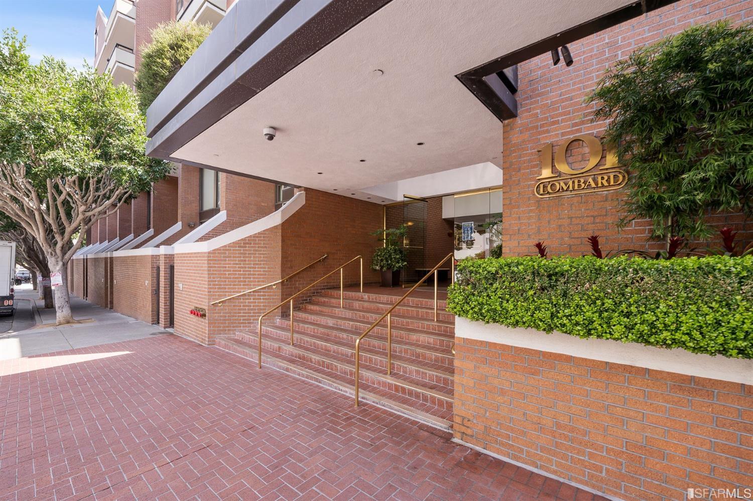 101 Lombard # 22W