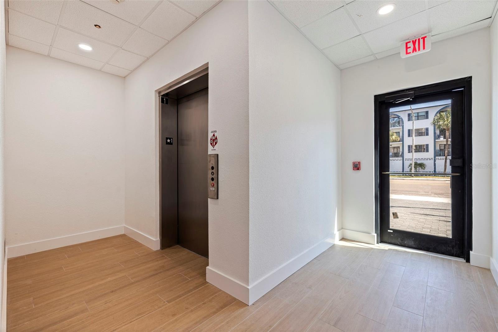 14048 GULF BLVD #201