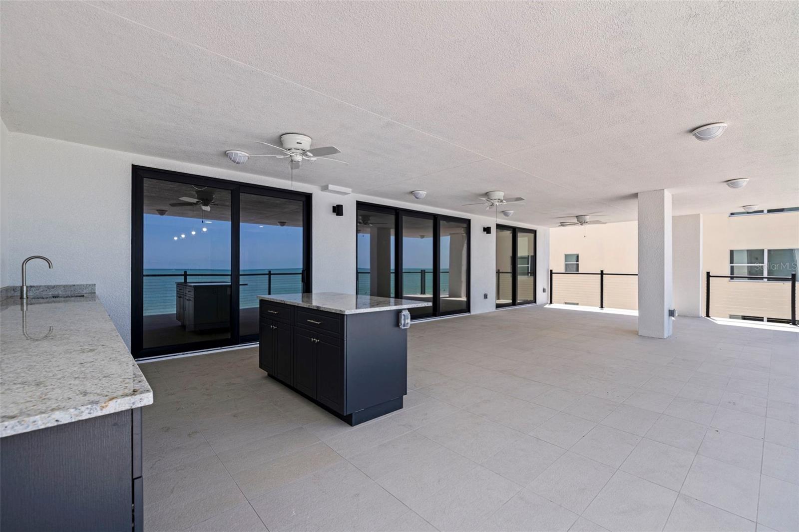 14046 GULF BLVD #302
