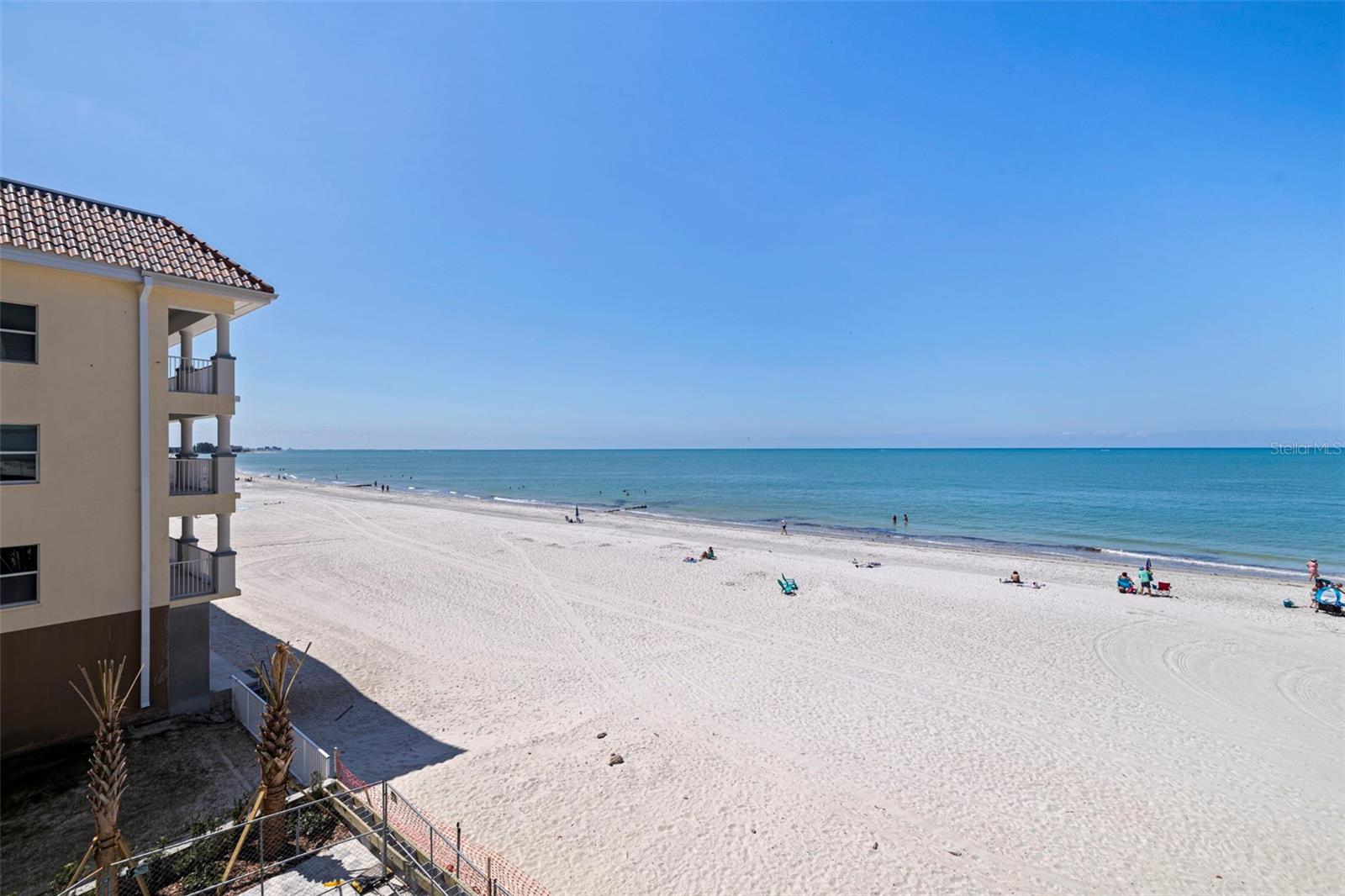 14046 GULF BLVD #302