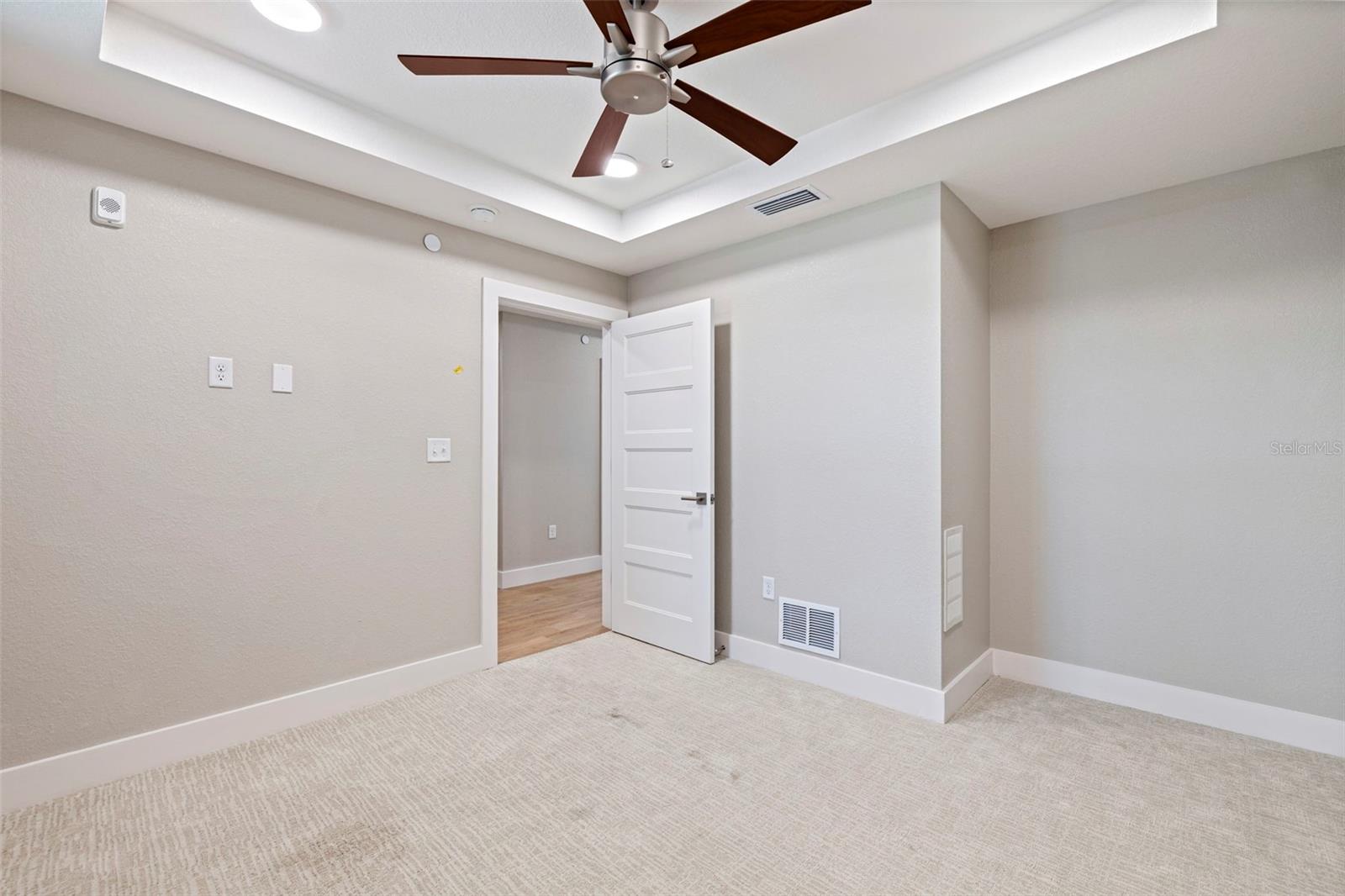 14046 GULF BLVD #302