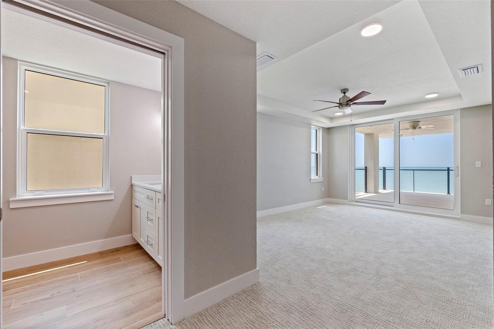 14046 GULF BLVD #302