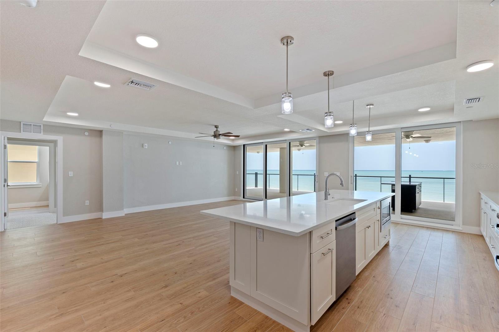 14046 GULF BLVD #302
