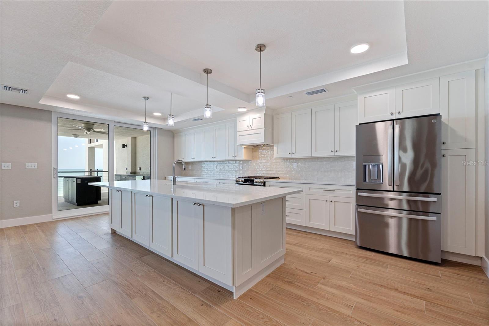 14046 GULF BLVD #302