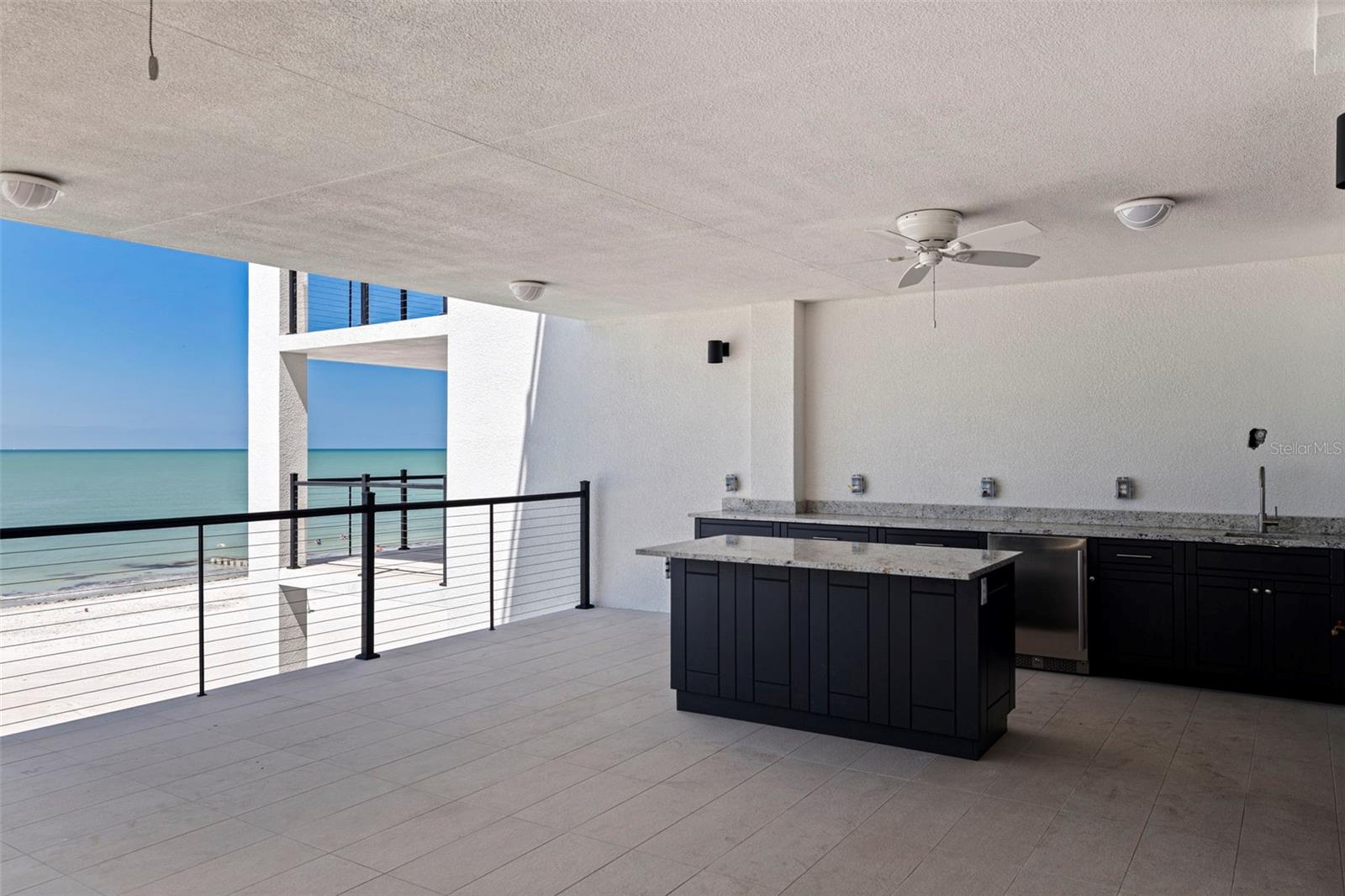 14046 GULF BLVD #302