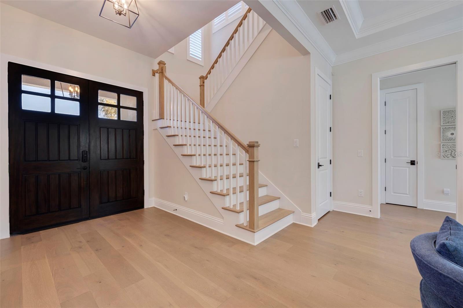 294 BAYVIEW DR NE
