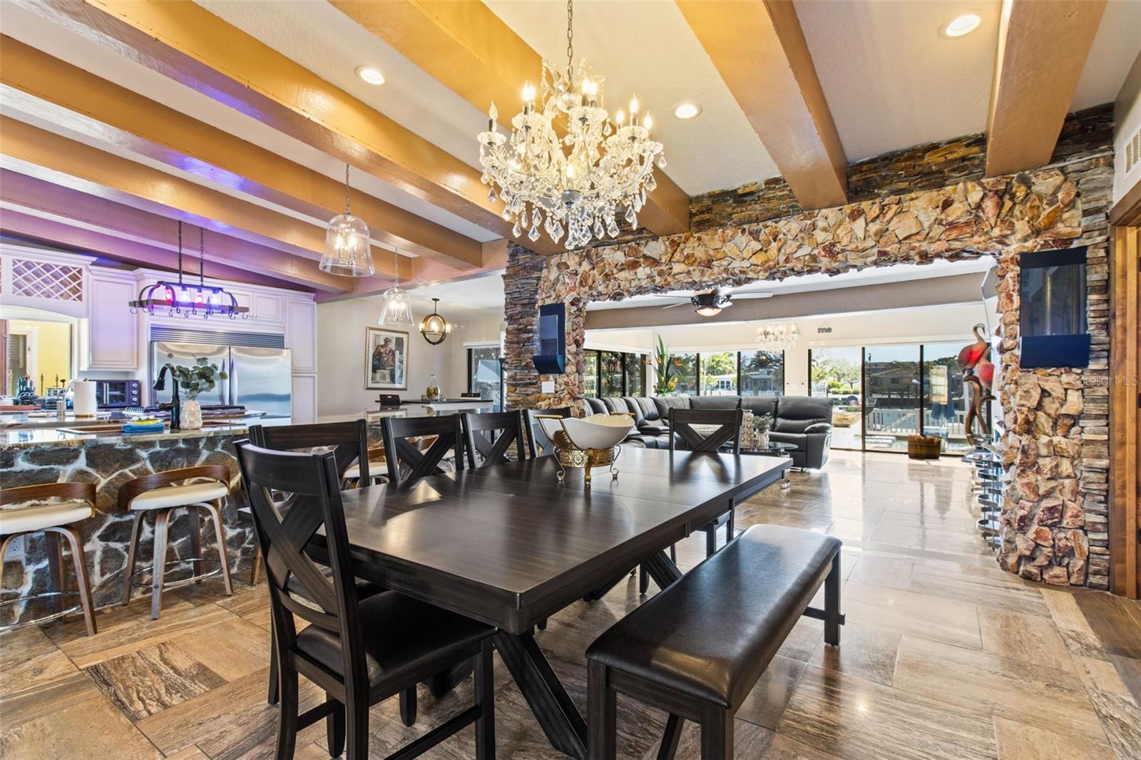 357 LA HACIENDA DR