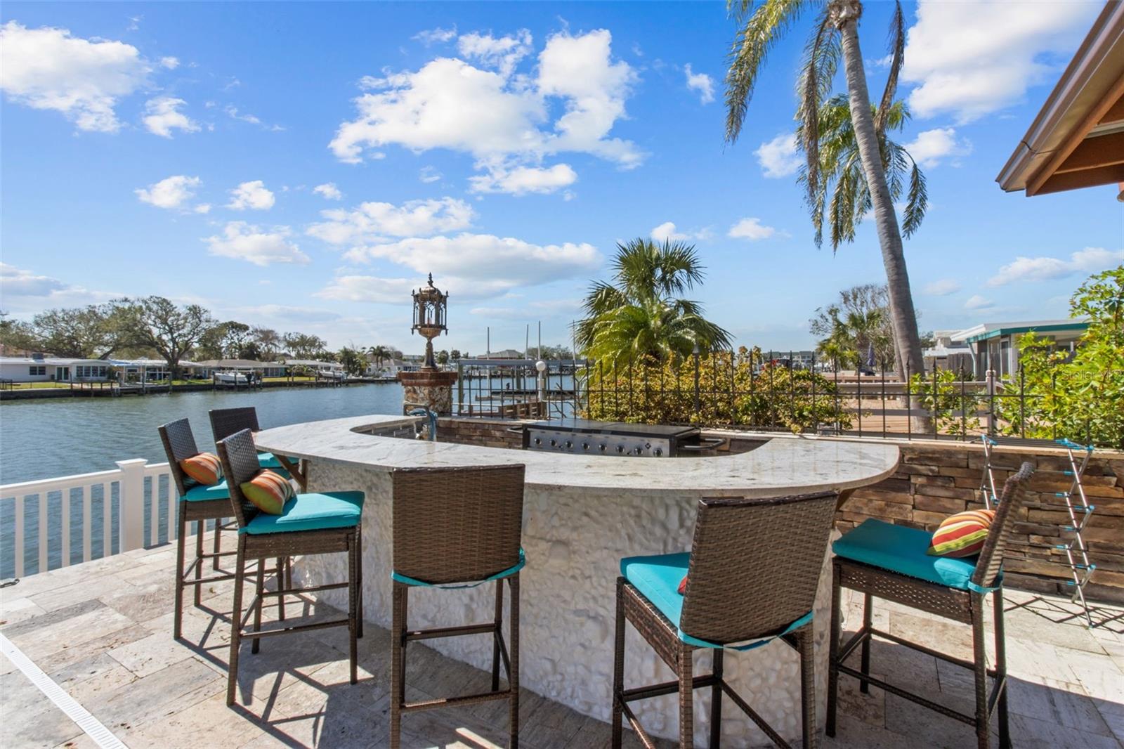 357 LA HACIENDA DR