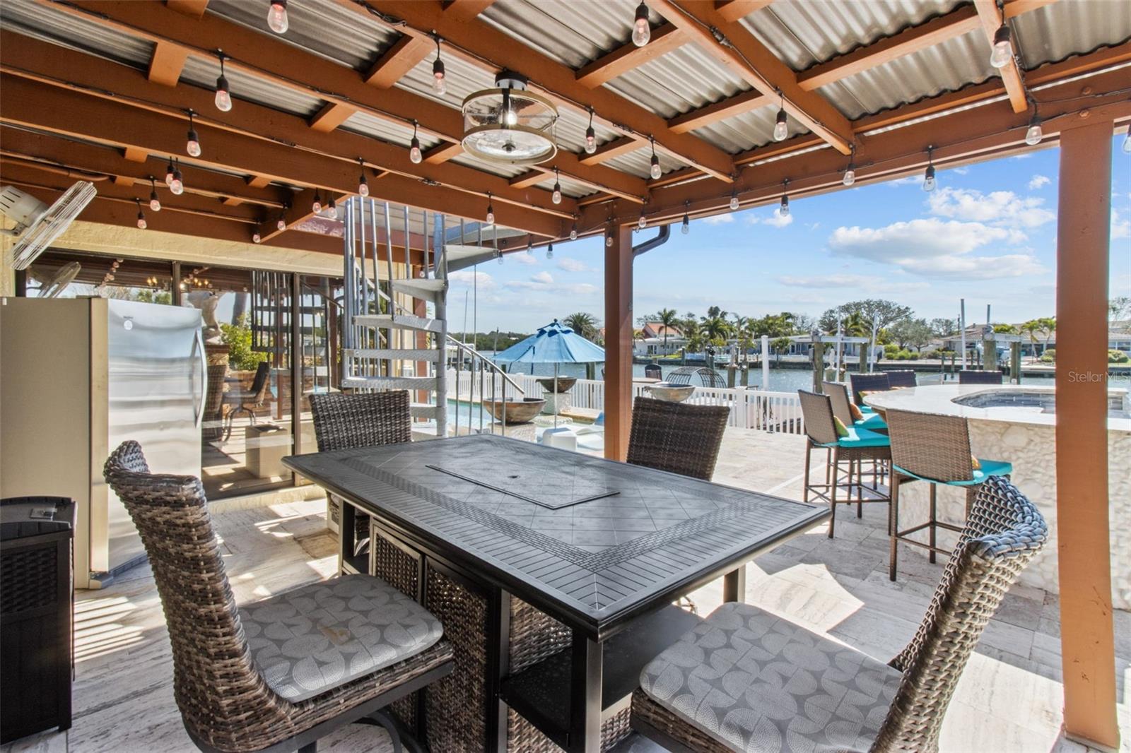 357 LA HACIENDA DR