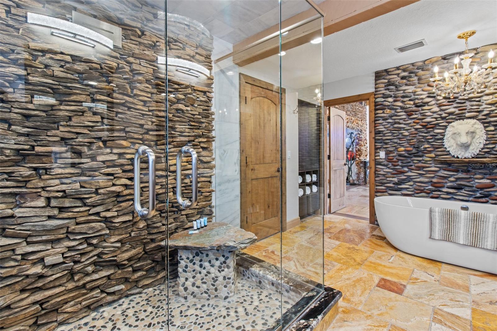 357 LA HACIENDA DR
