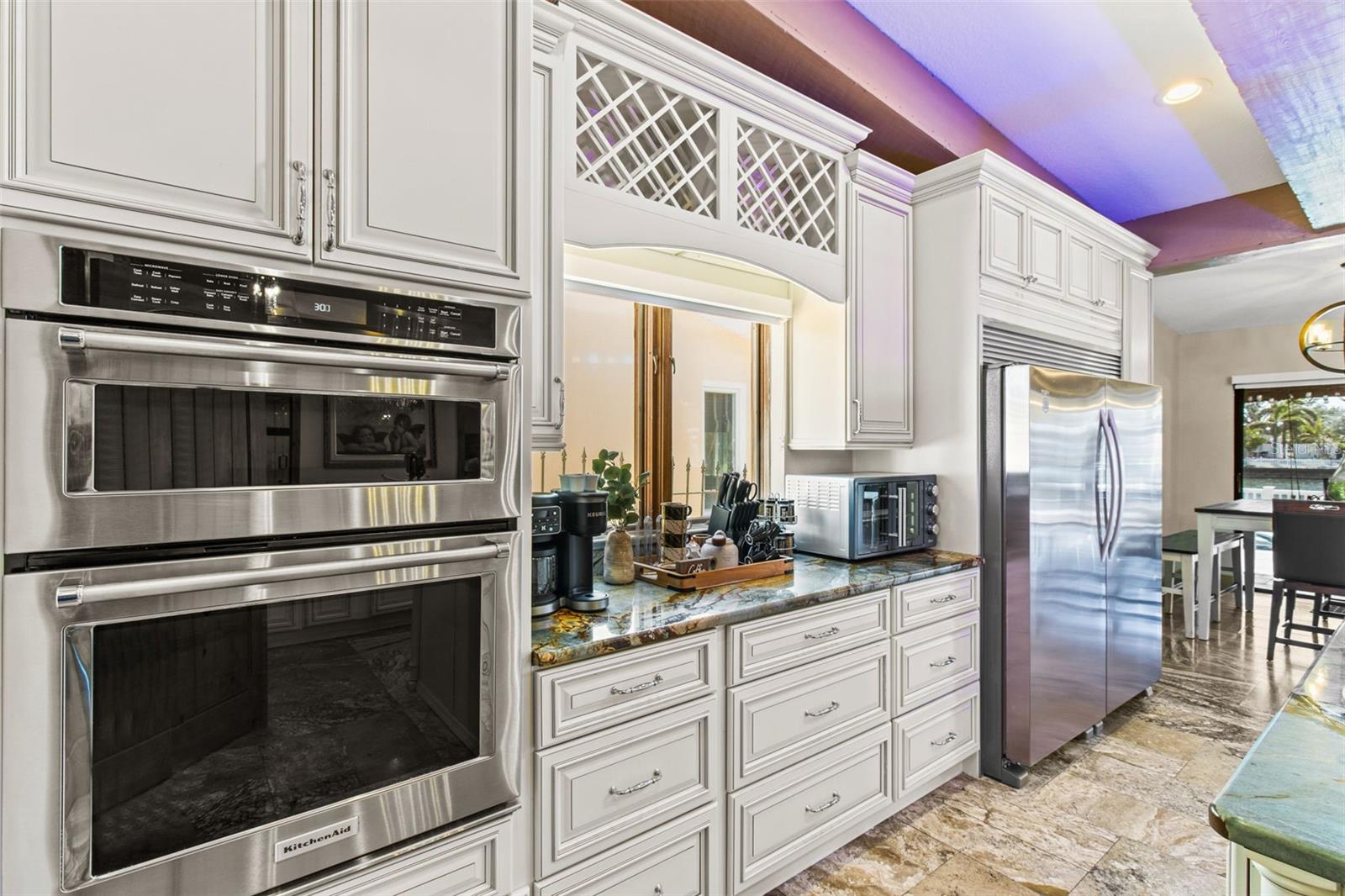 357 LA HACIENDA DR