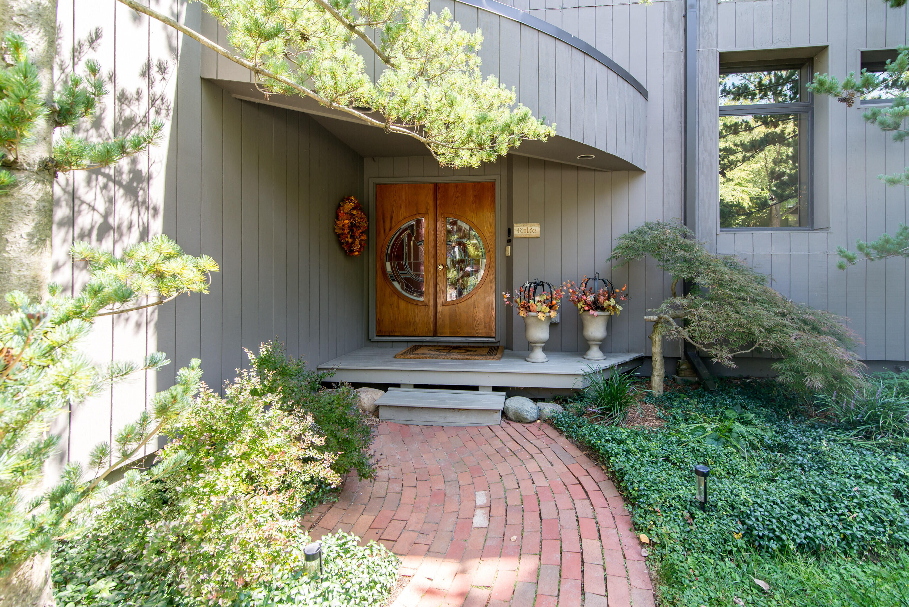 1320 Orkney Drive, Drive