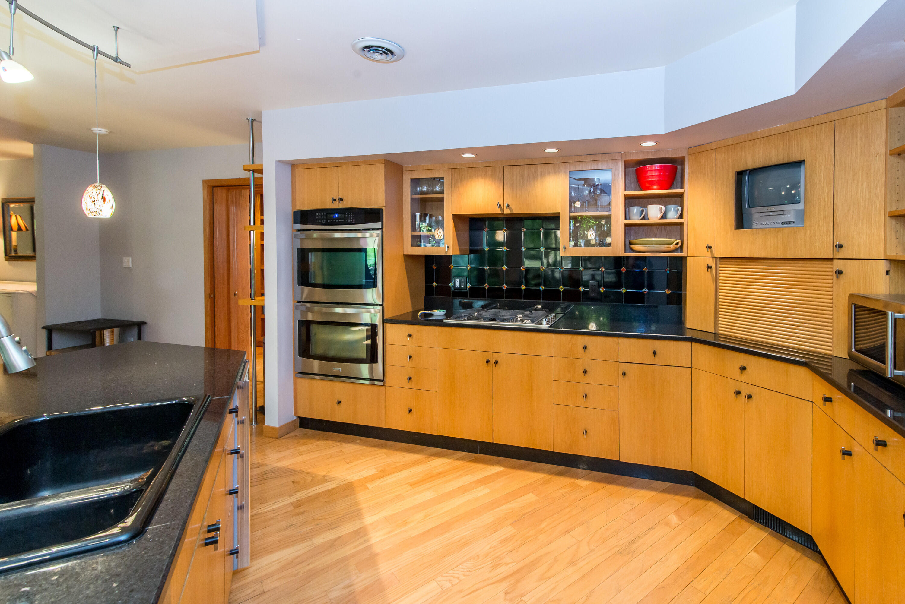 1320 Orkney Drive, Drive