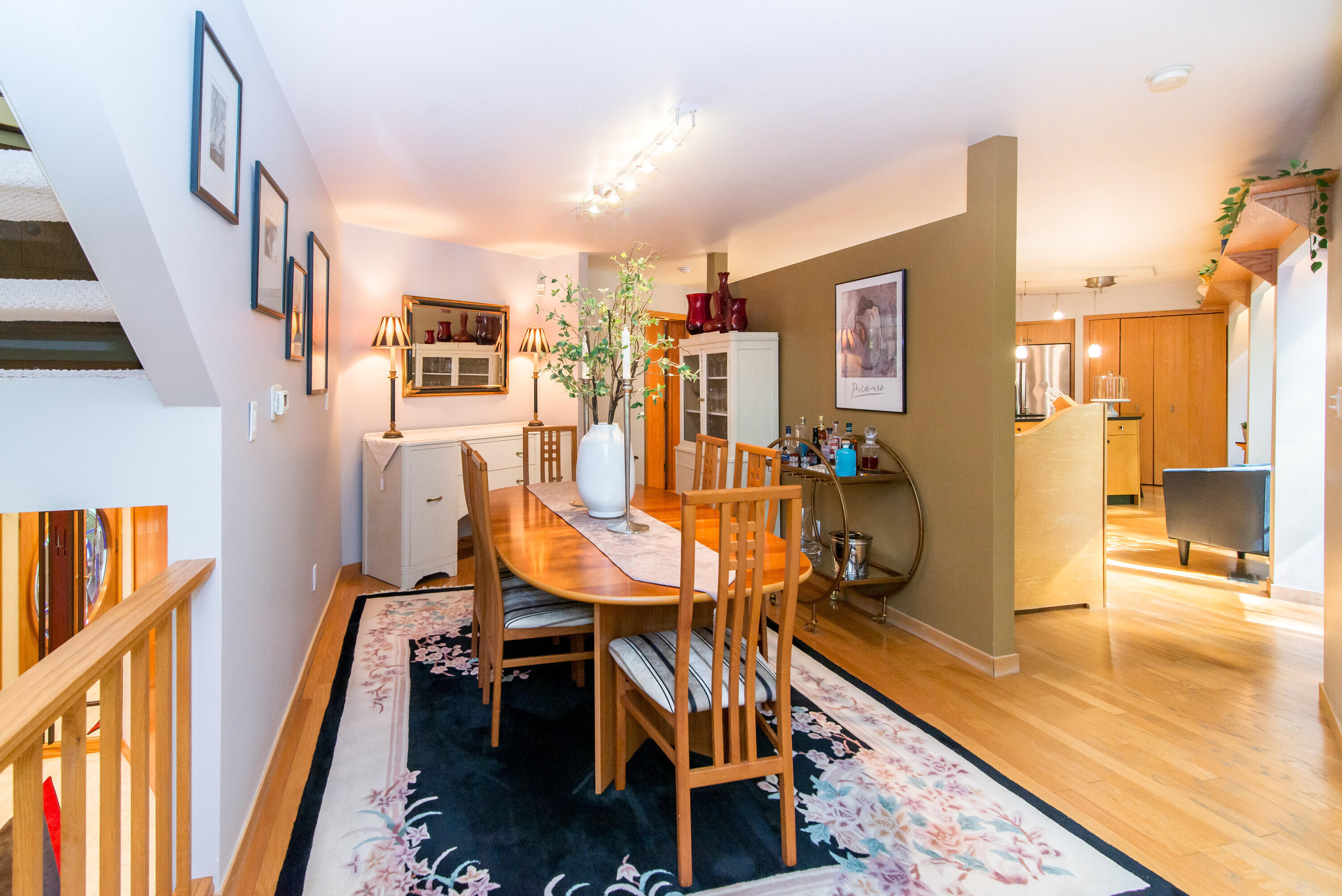 1320 Orkney Drive, Drive