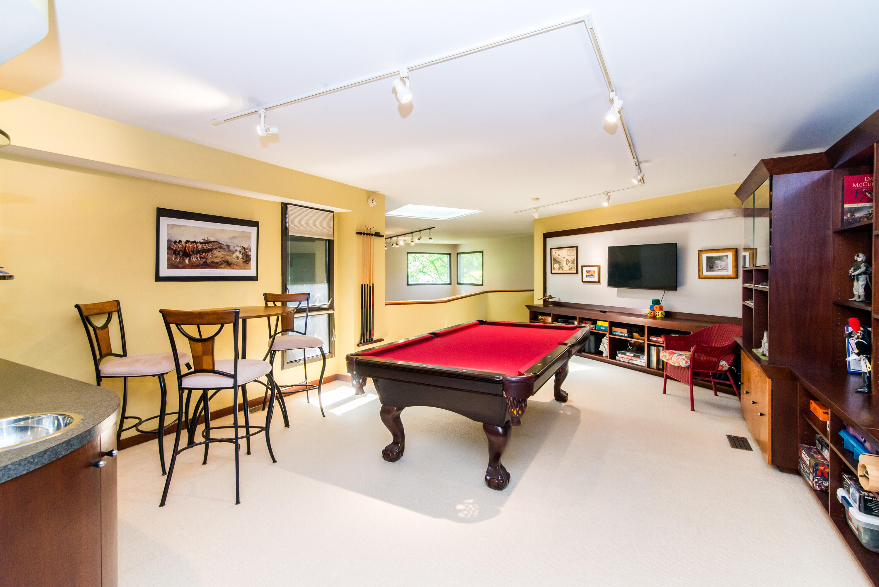 1320 Orkney Drive, Drive