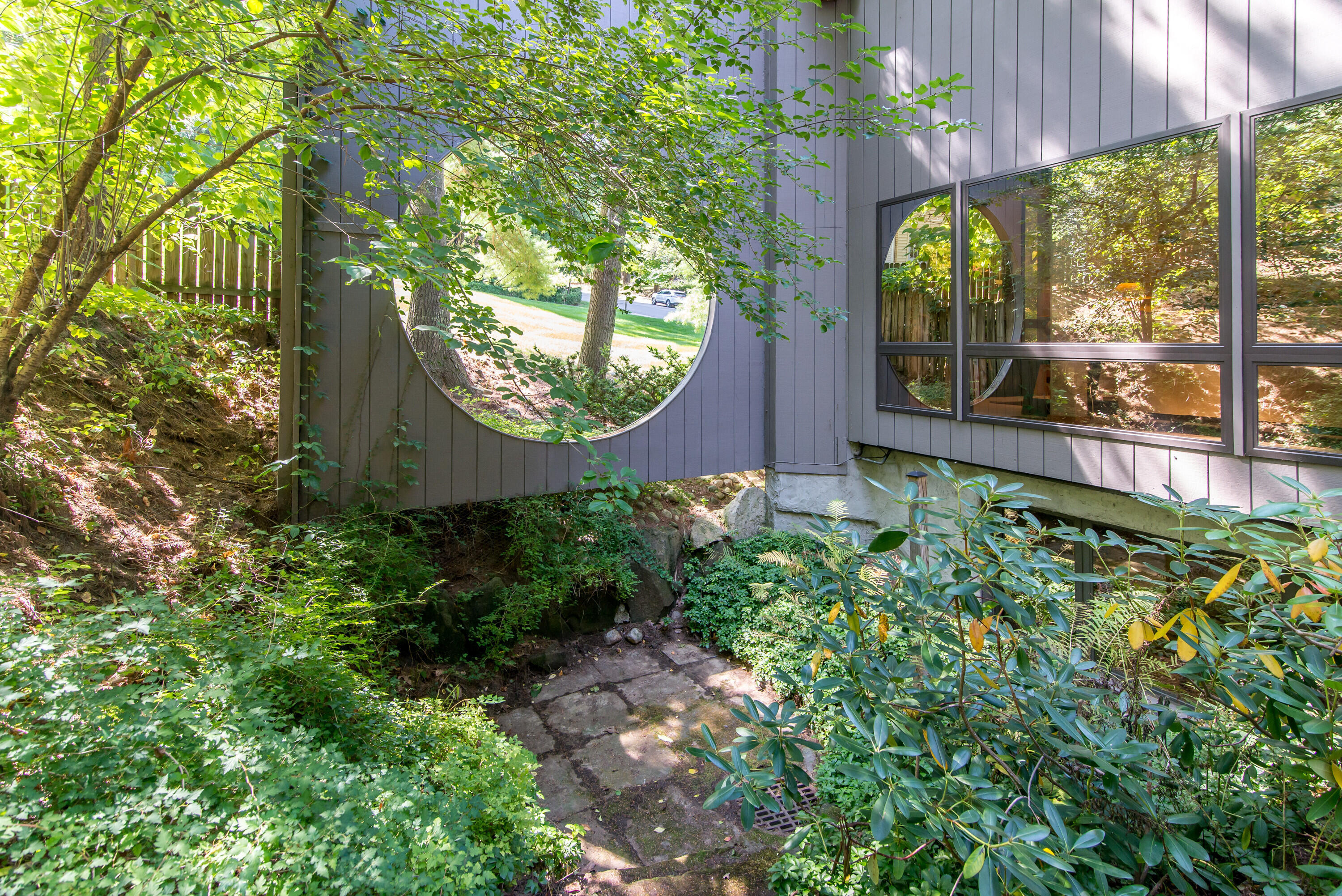 1320 Orkney Drive, Drive