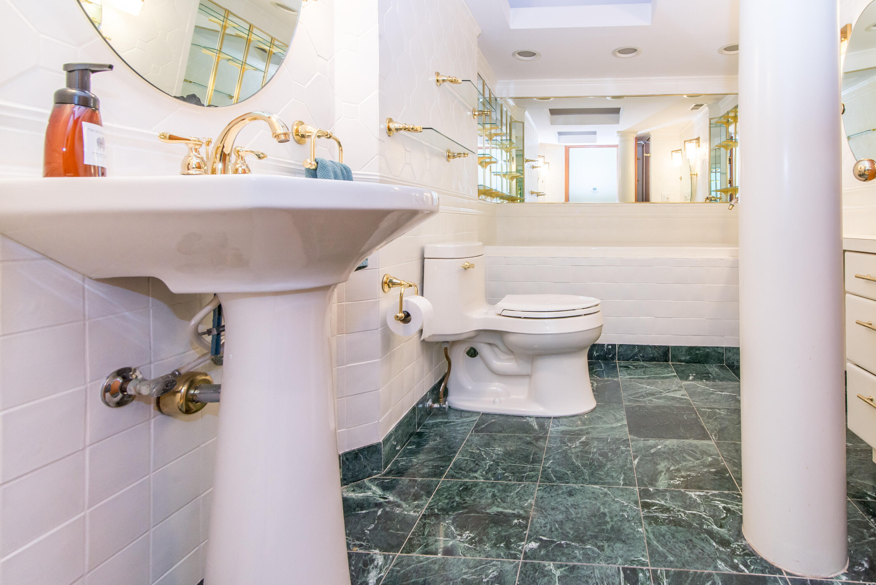 1320 Orkney Drive, Drive