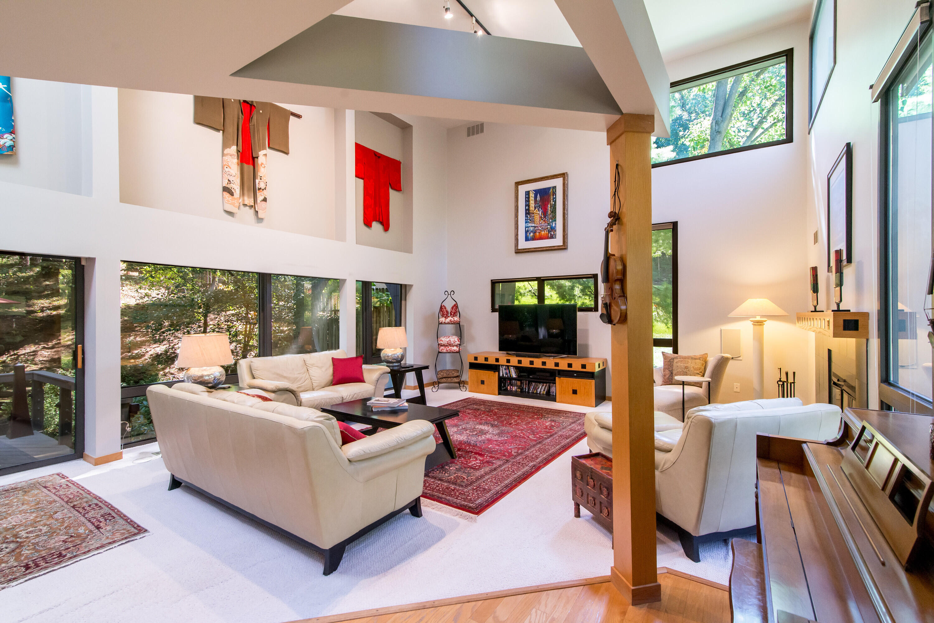 1320 Orkney Drive, Drive