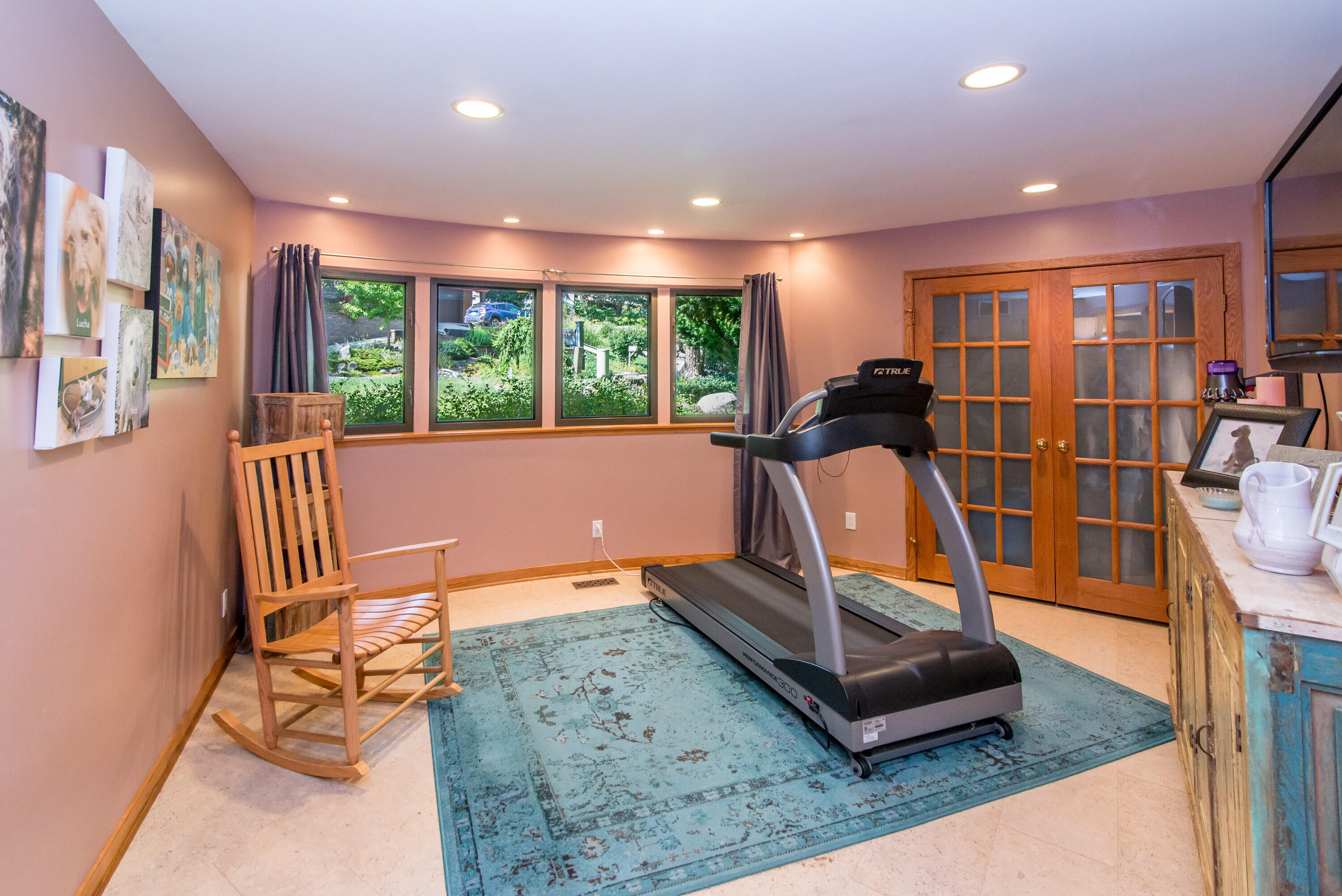 1320 Orkney Drive, Drive