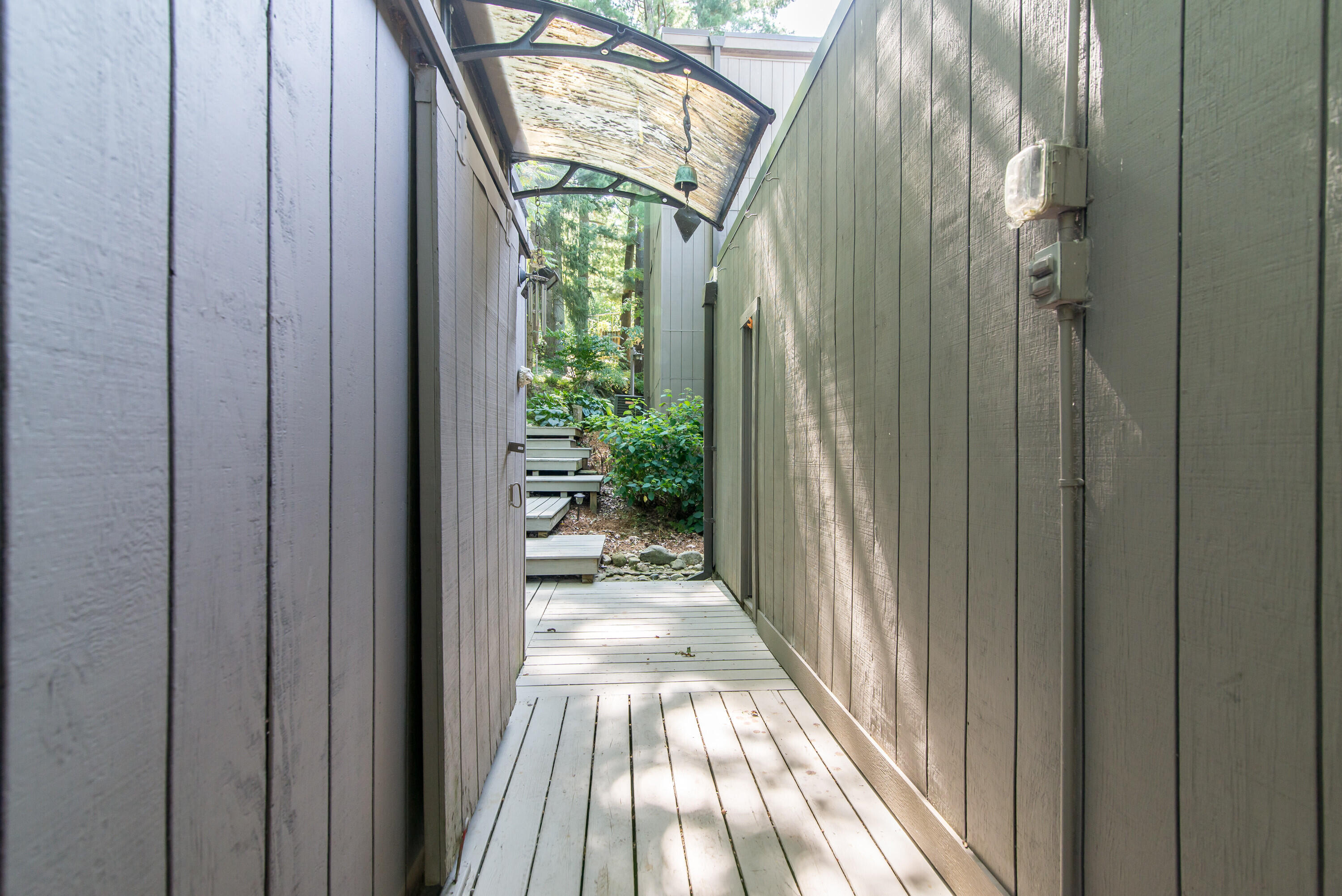 1320 Orkney Drive, Drive