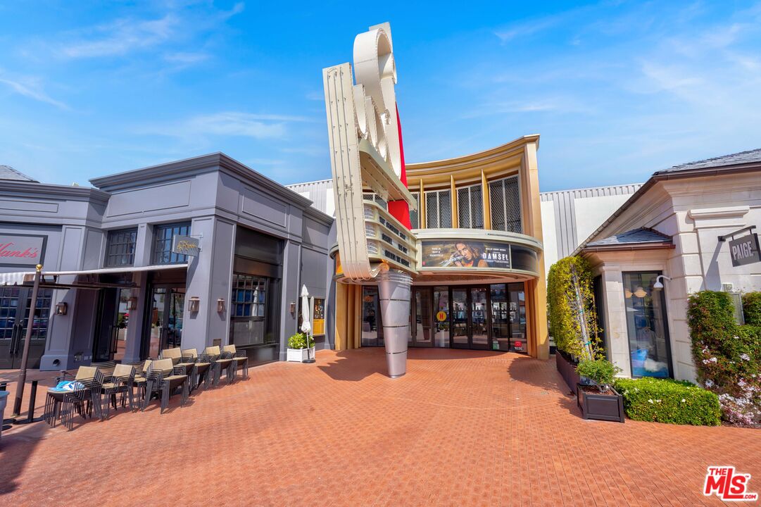 16123 W Sunset Blvd Unit: 202