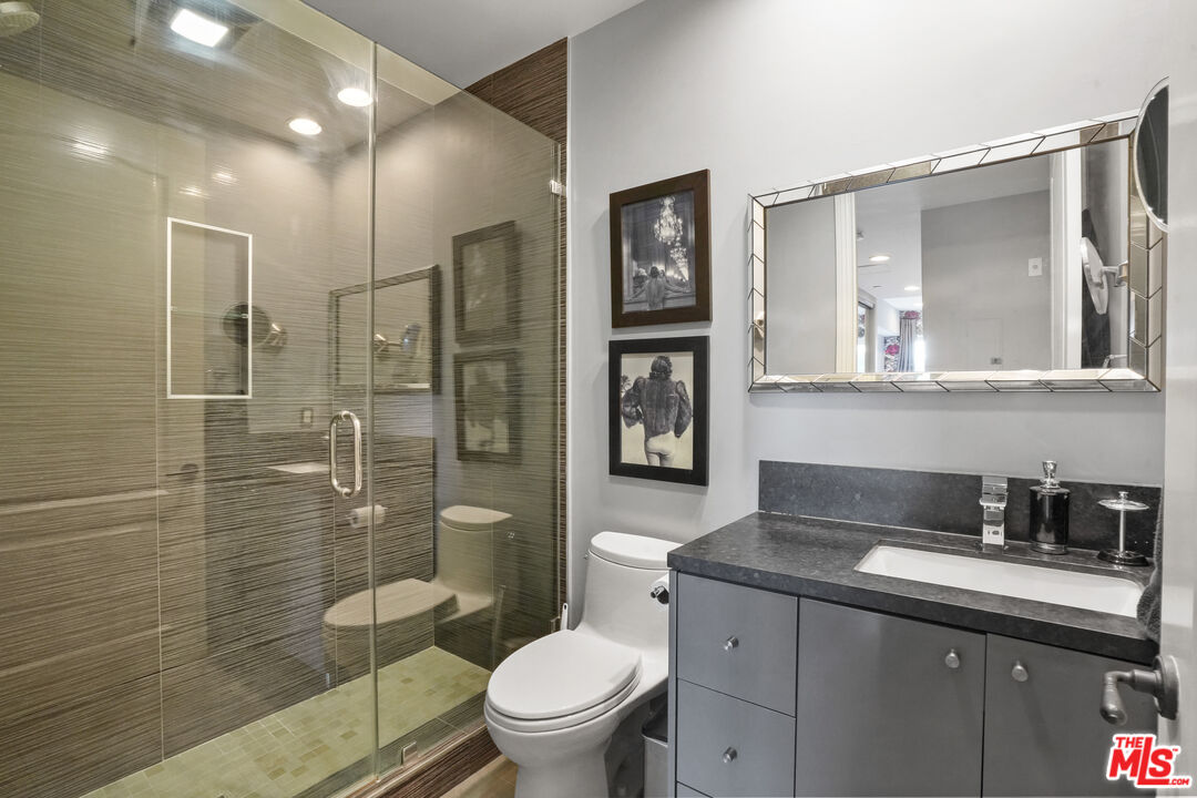 16123 W Sunset Blvd Unit: 202