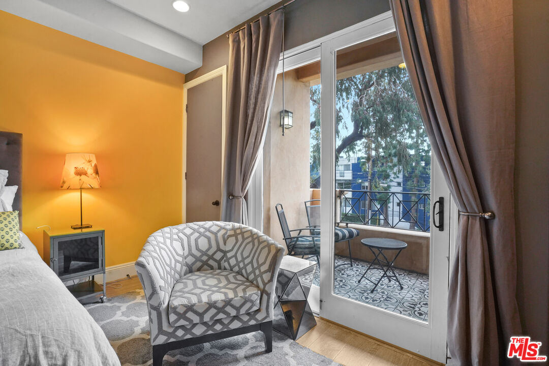 16123 W Sunset Blvd Unit: 202