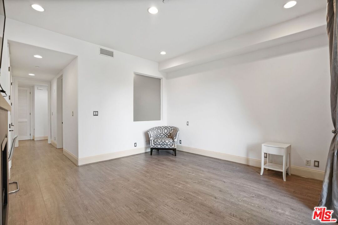 16123 W Sunset Blvd Unit: 202