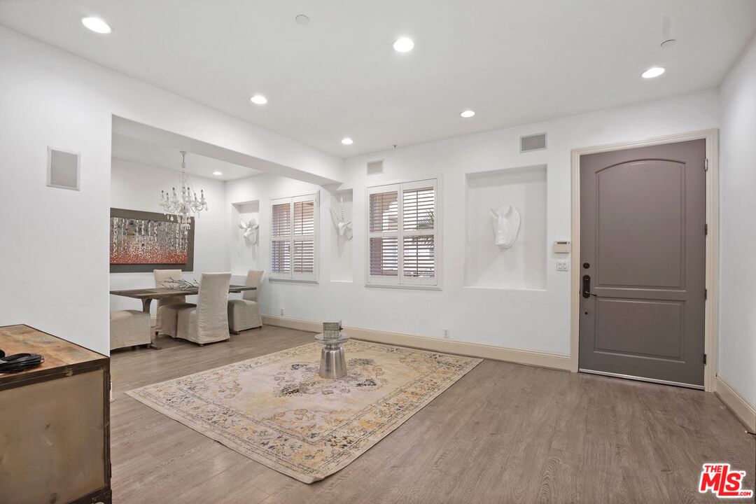 16123 W Sunset Blvd Unit: 202