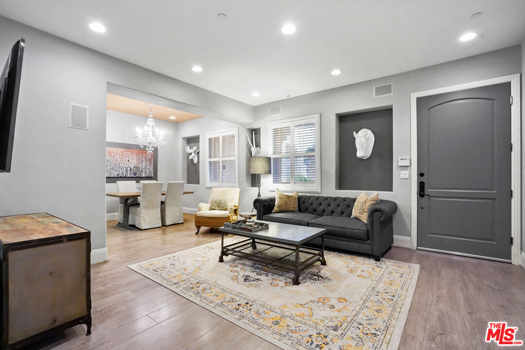 16123 W Sunset Blvd Unit: 202