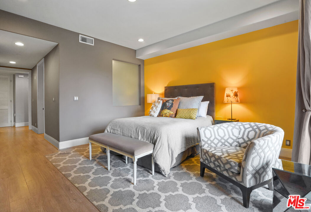 16123 W Sunset Blvd Unit: 202