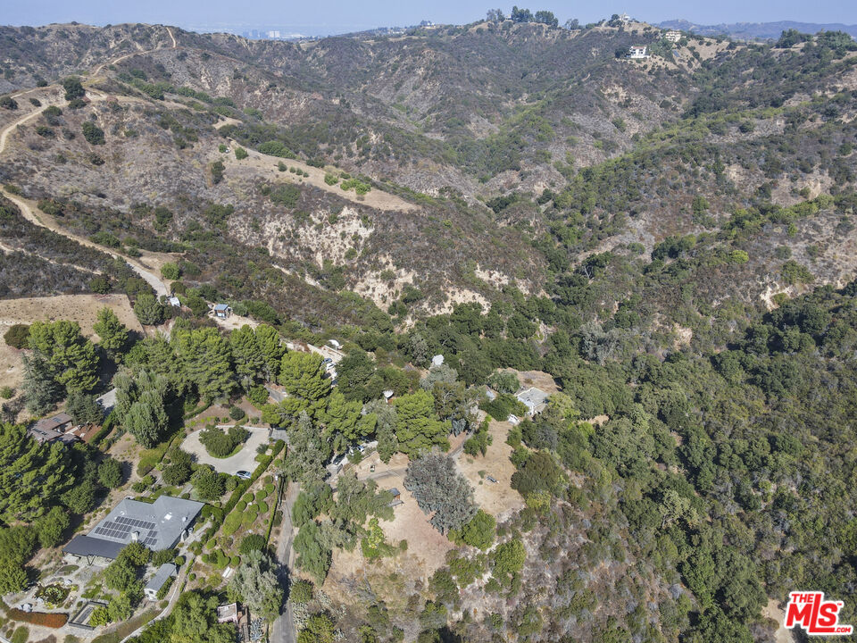 2088 Topanga Skyline Dr