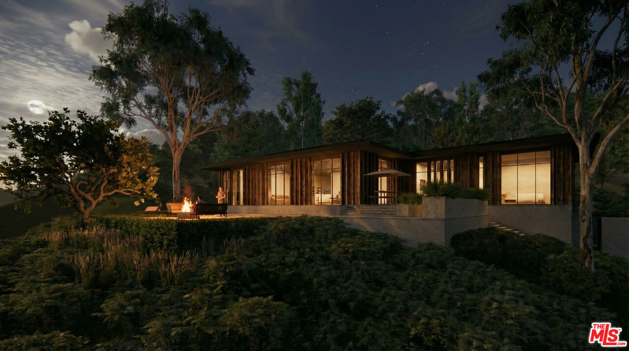 2088 Topanga Skyline Dr