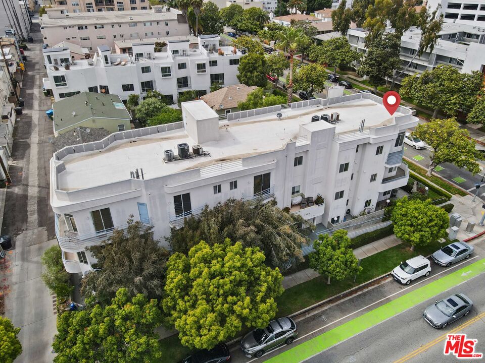 1325 ARIZONA AVE Unit: 201