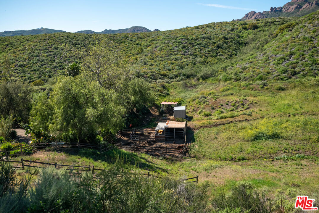 34229 Mulholland Hwy