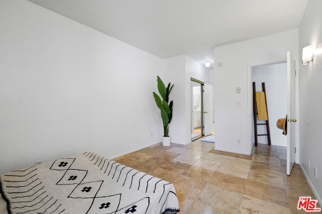 23901 CIVIC CENTER WAY Unit: D133