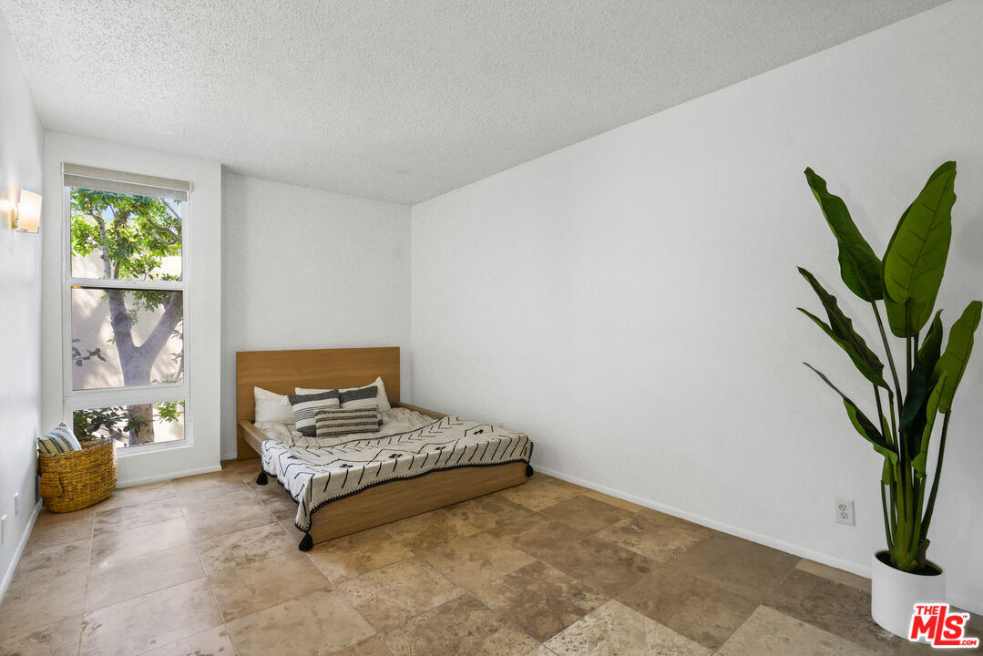 23901 CIVIC CENTER WAY Unit: D133