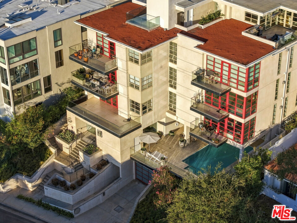 870 Haverford Ave Unit: 202