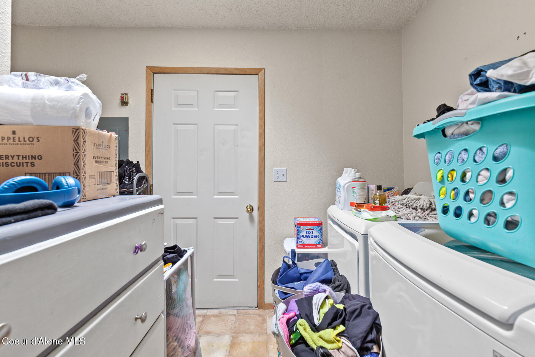 702/704 E Spokane Ave