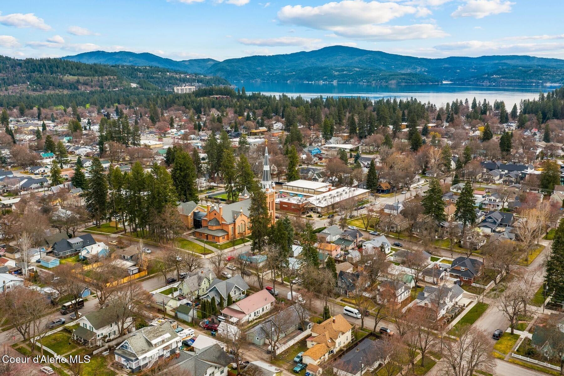 811 E Wallace AVE, Coeur d'Alene