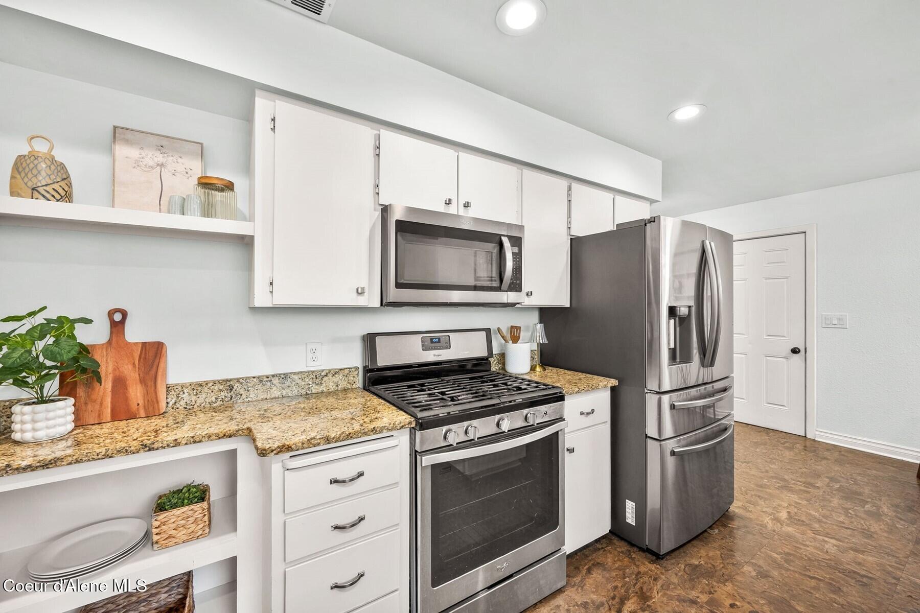 811 E Wallace AVE, Coeur d'Alene