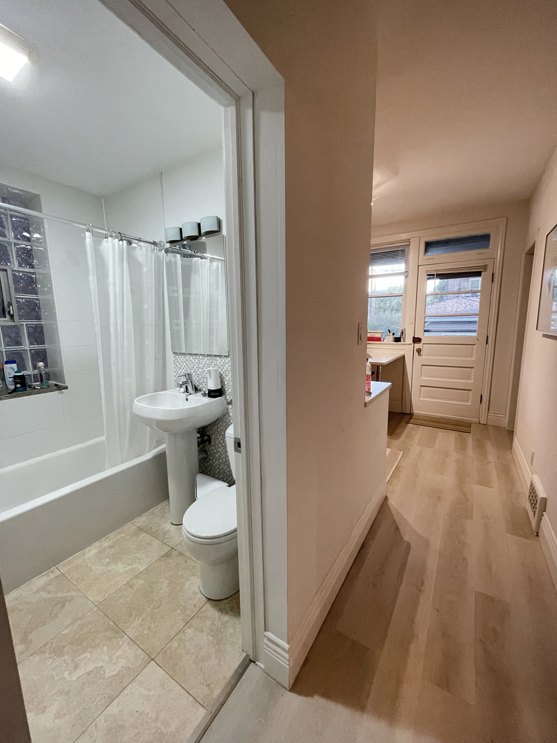 2723 W Agatite Avenue Unit: 1