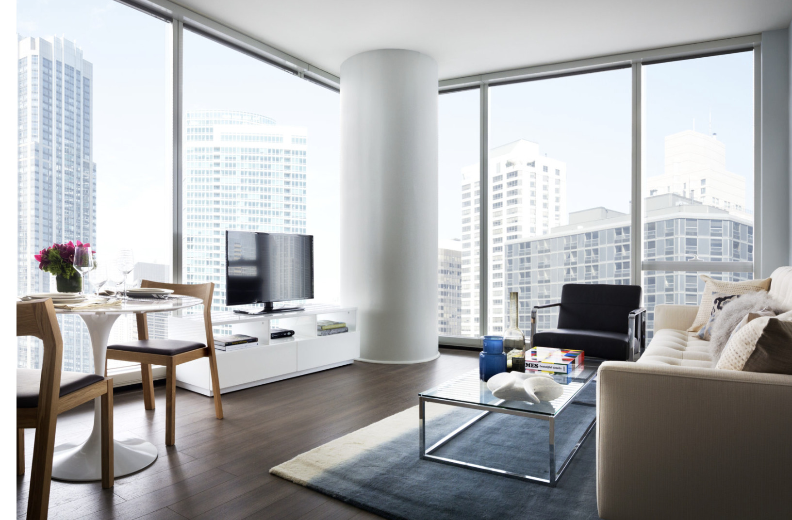 500 N Lake Shore Drive Unit: 3202