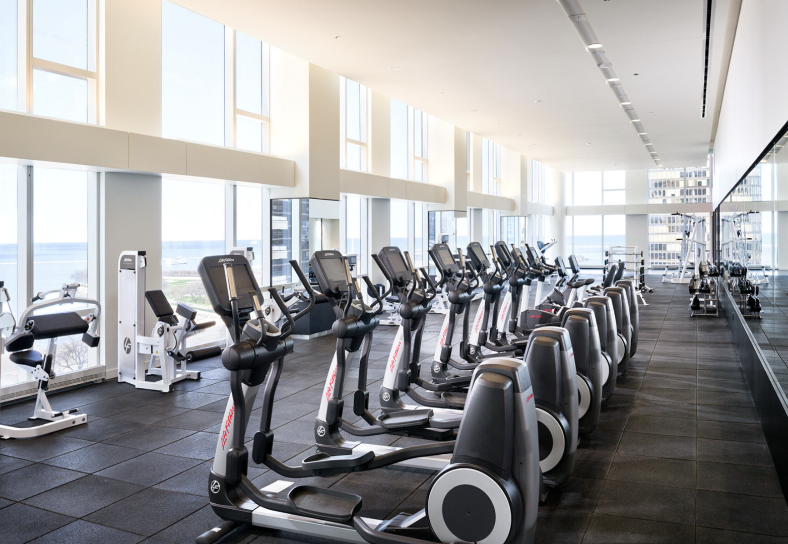 500 N Lake Shore Drive Unit: 3202