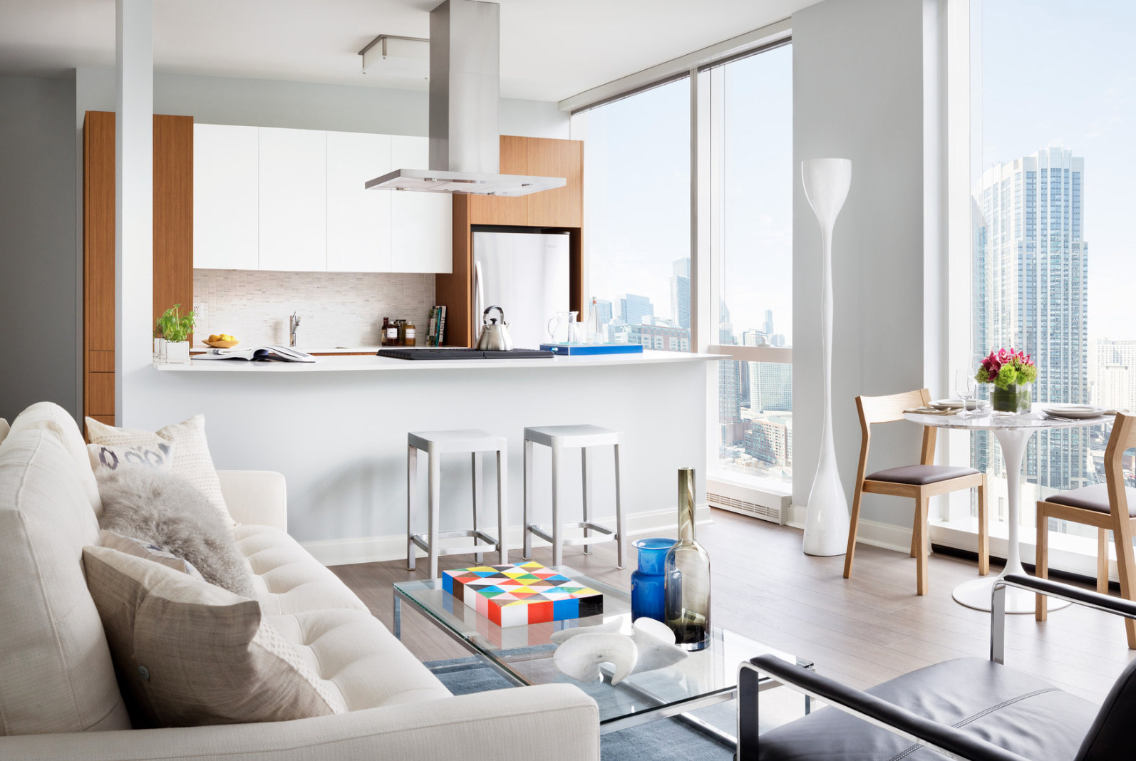500 N Lake Shore Drive Unit: 3202