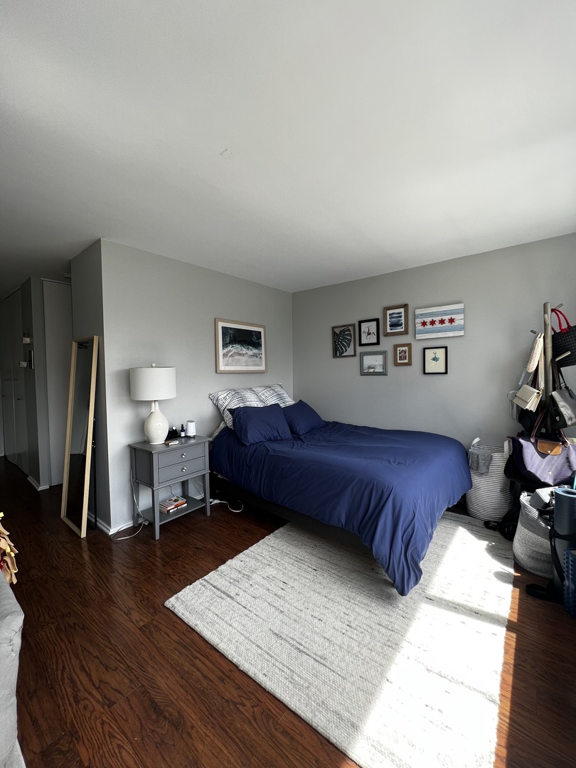 70 W Burton Place Unit: 1706