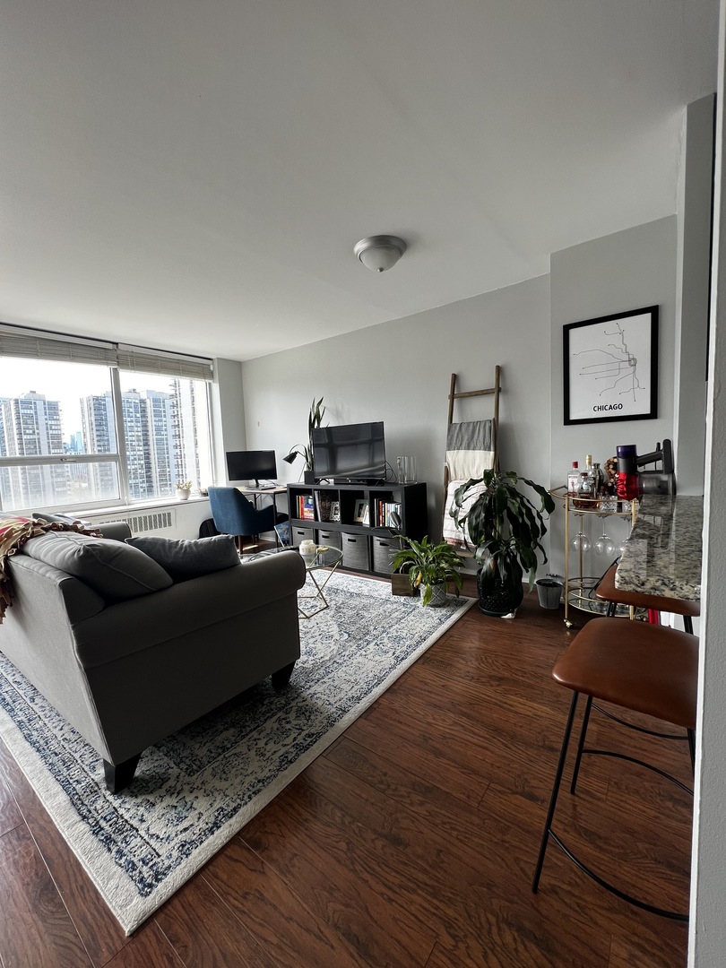 70 W Burton Place Unit: 1706