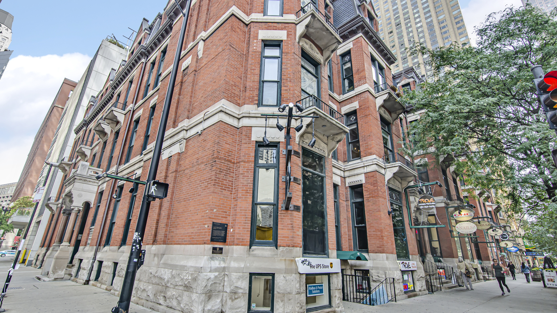 801 N Wabash Avenue Unit: 801-2N